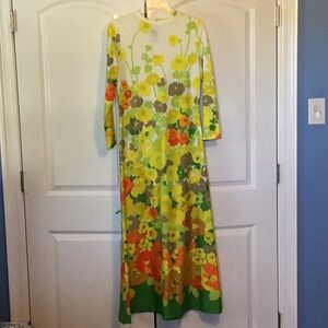 Vintage Floral Long Sleeve maxi Dress - Multicolor